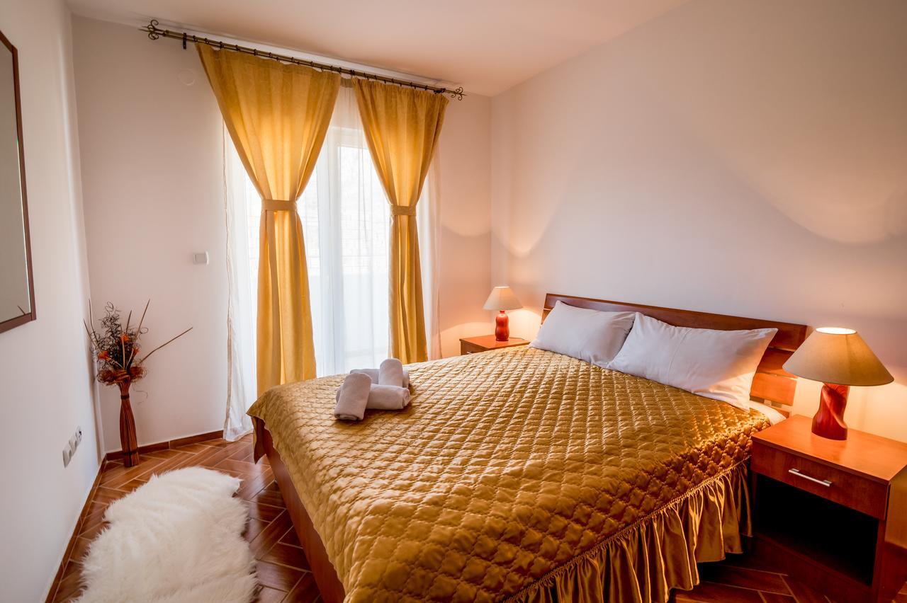 Bianca Apartments Herceg Novi Esterno foto