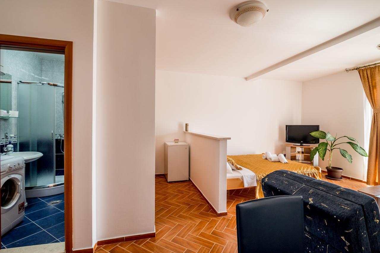 Bianca Apartments Herceg Novi Esterno foto