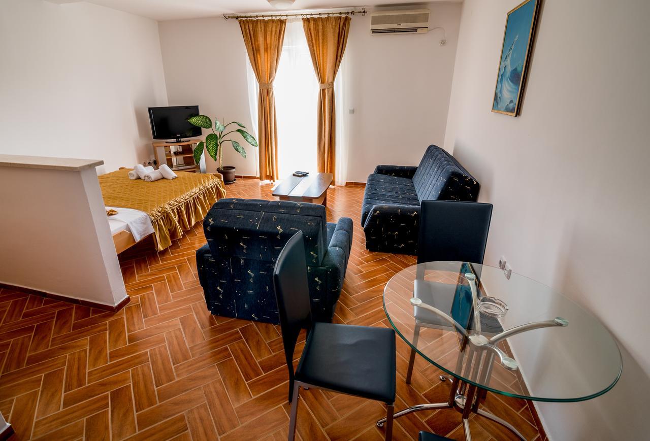 Bianca Apartments Herceg Novi Esterno foto
