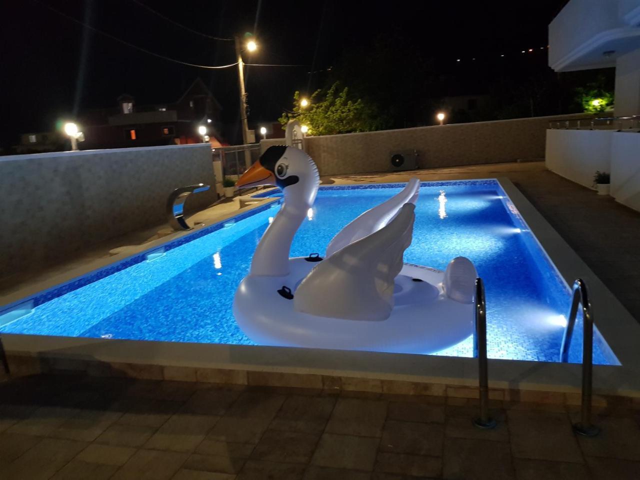 Bianca Apartments Herceg Novi Esterno foto